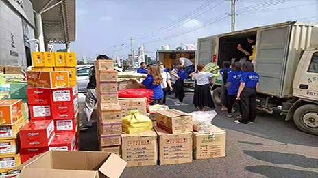 yp街机之家员工商户志同道合 增援河南灾区一线