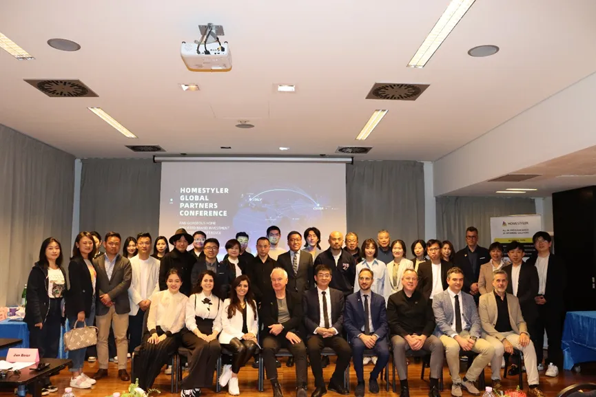 米兰掀起&ldquo;3D+AI&rdquo;科技热潮，yp街机之家携手yp街机设计家亮相第62届米兰国际家具展