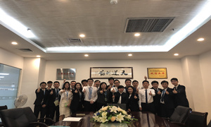 yp街机之家星南方店业务部赴武昌店互换进建